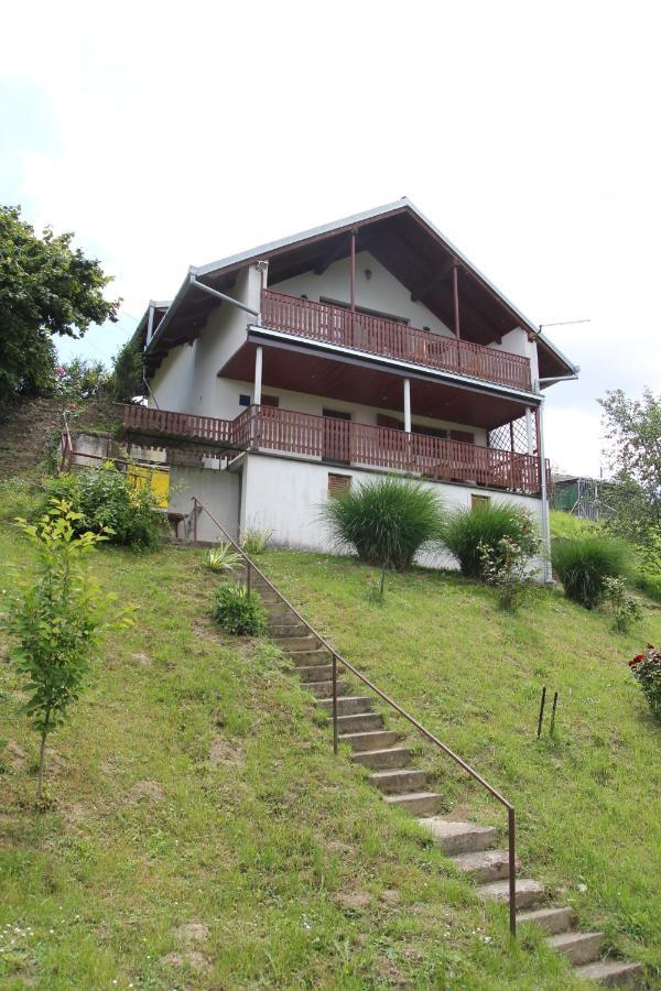 Apartman Dunav Almás Kültér fotó