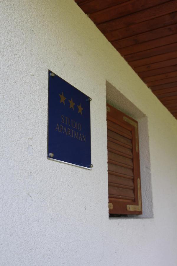 Apartman Dunav Almás Kültér fotó