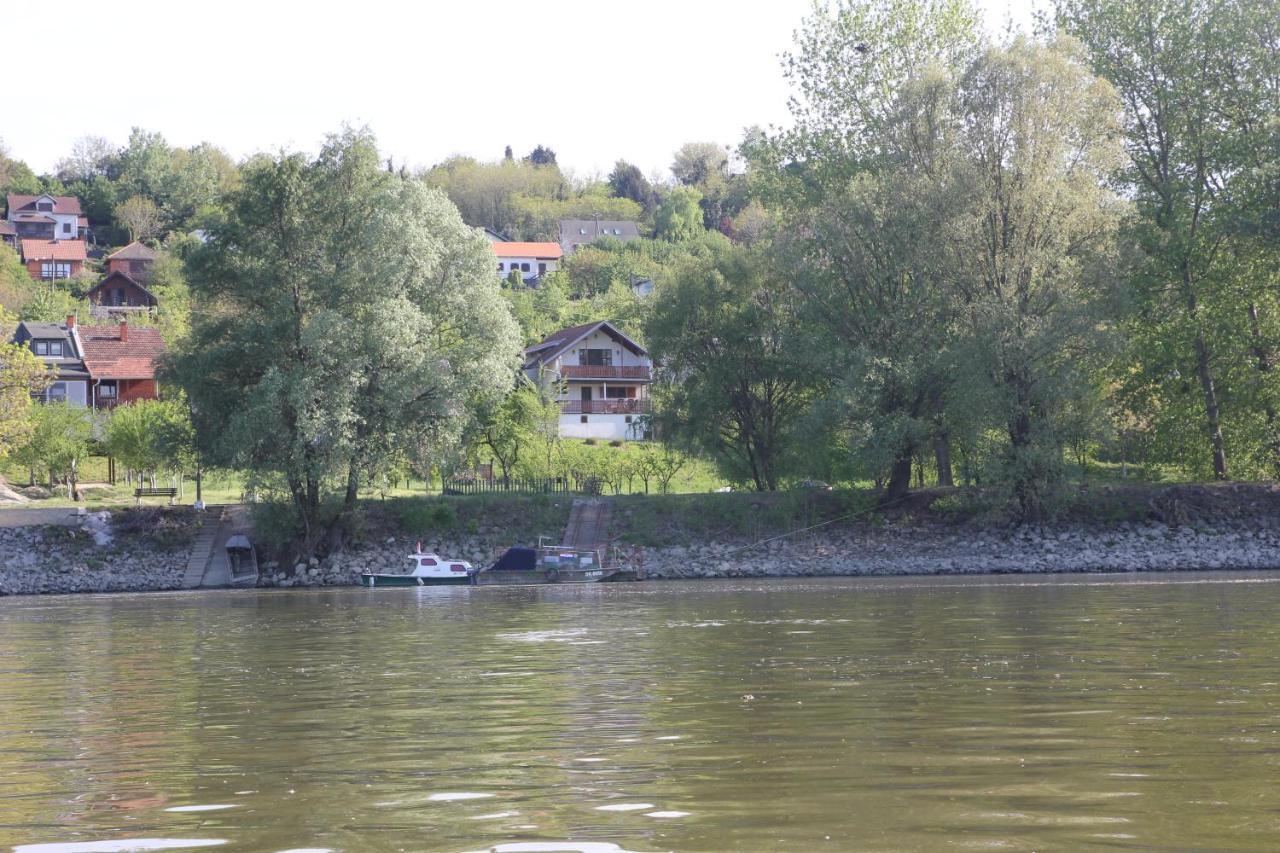 Apartman Dunav Almás Kültér fotó
